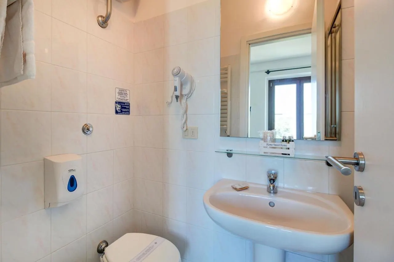 Artemisia negli ulivi b&b Magliano in Toscana Bed & Breakfast